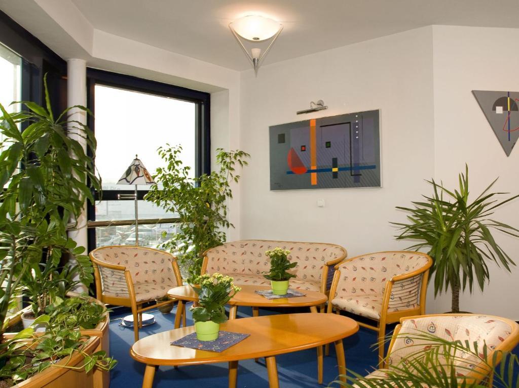 Hotel Kalvaria Дьор Екстериор снимка
